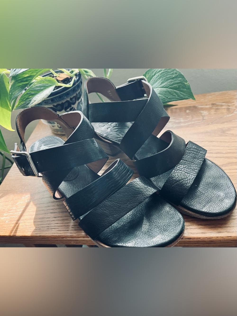 Black Women's Argila Strappy Leather Sandals